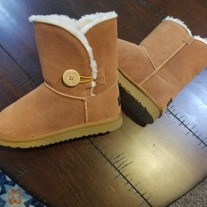 NWOT UGGS for CHRISTMAS GIFT